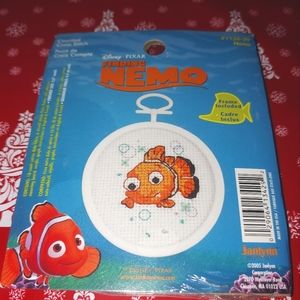Disney Finding Nemo Clown Fish Cross Stitch Kit Janlynn